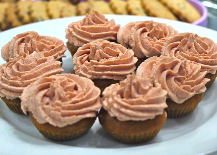 Cupcakes-parmesan-tomates-glacage-tomate